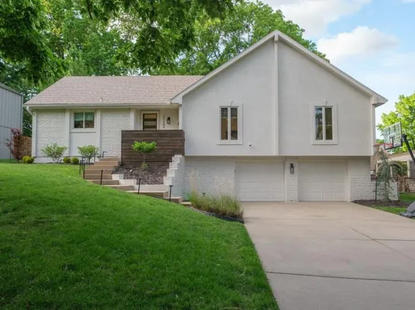 11108 W 99th Ter, Overland Park, KS 66214
