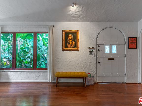 3rd image of 3622 Revere Ave