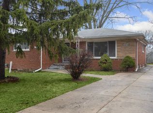 24730 Church St, Oak Park, MI 48237