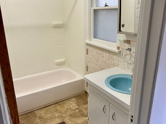 3rd image of 811 5th Ave #3