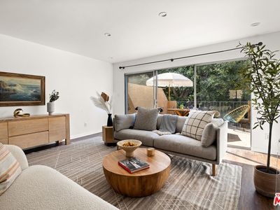1890 S Cochran Ave APT 10, Los Angeles, CA, 90019