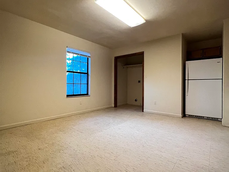 5674 Lumberjack Ln — Photo 2