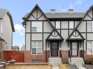 211 SW Elgin Meadows Gdns SE, Calgary, AB T2Z 0M3