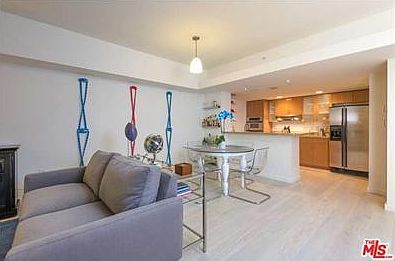 4th image of 13700 Marina Pointe Dr Unit 912