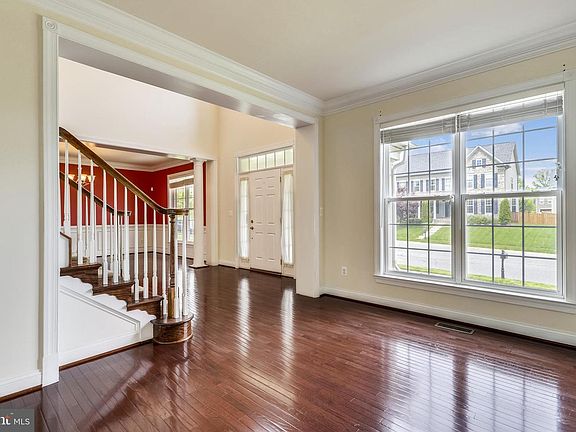 5th image of 2193 Port Potomac Ave