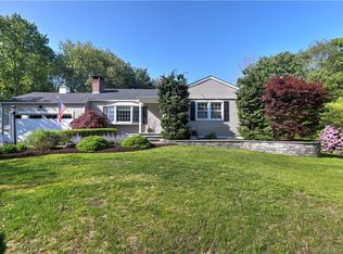 847 Brookside Dr, Orange, CT 06477