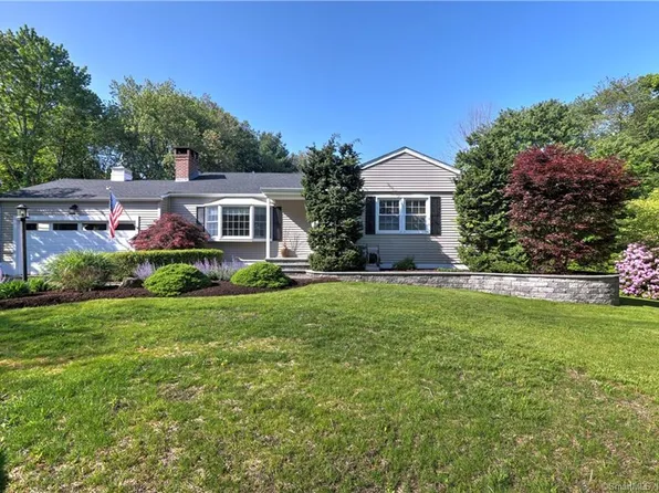 847 Brookside Drive, Orange, CT 06477