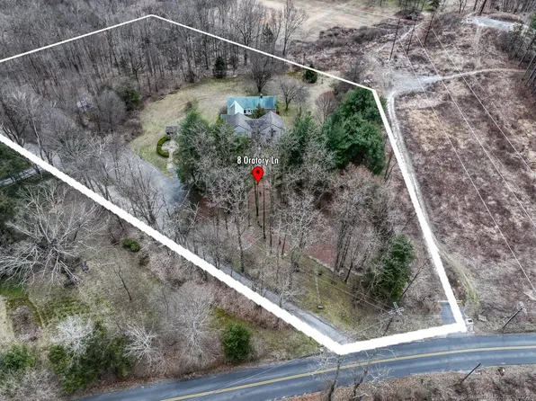 8 Oratory Lane, New Milford, CT 06755
