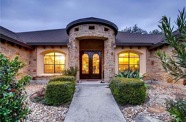 1st image of 532 Buena Vista Dr