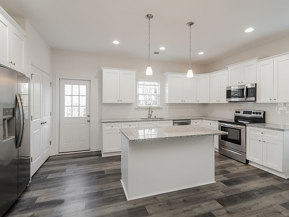 3rd image of 511 E Maine Ave
