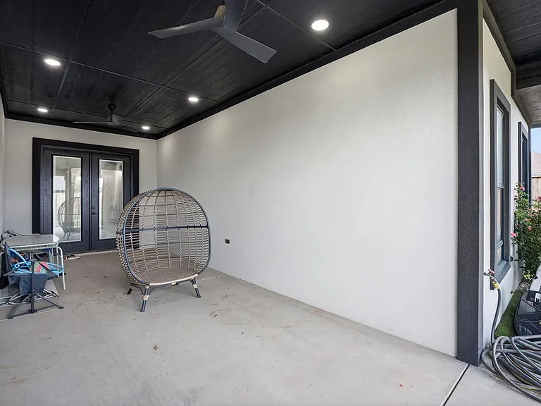 8619 La Jolla Dr — Photo 42