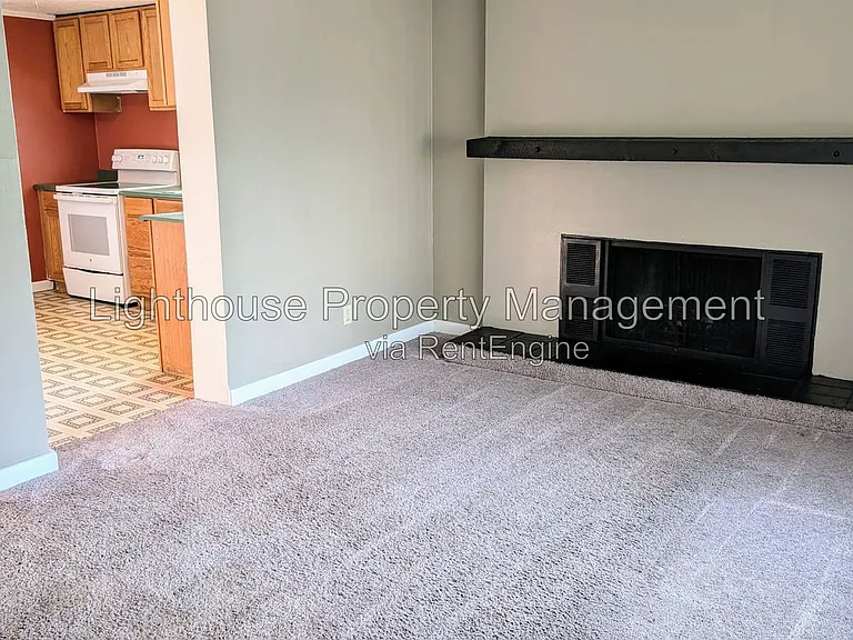 2716 Nichols Rd #2 — Photo 3