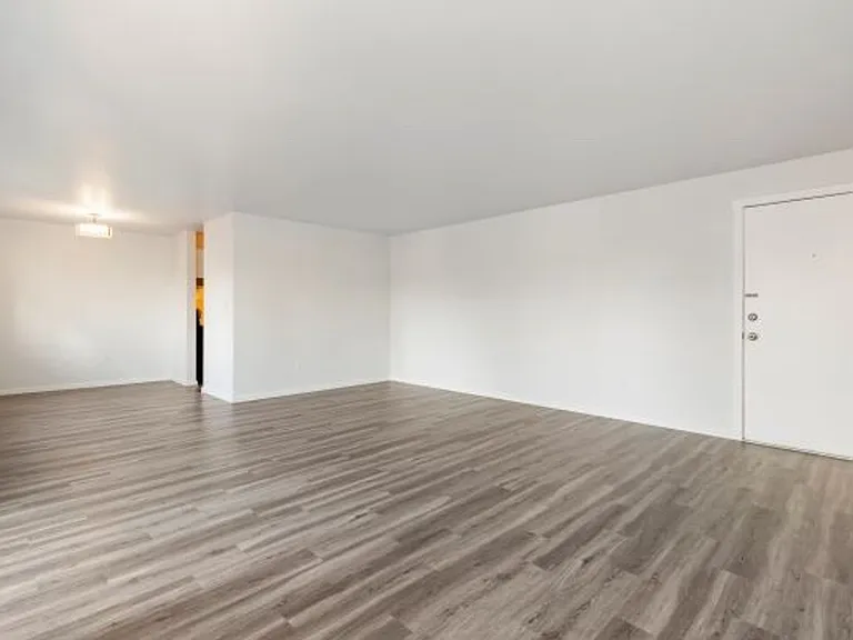 Ekilai Apartments - Spacious 1 Bed, 2 Bed Units & 3 Bed Units, w/ Private Balcony ~ Designer fini... — Photo 40