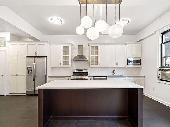3rd image of 220 Madison Ave APT 14K