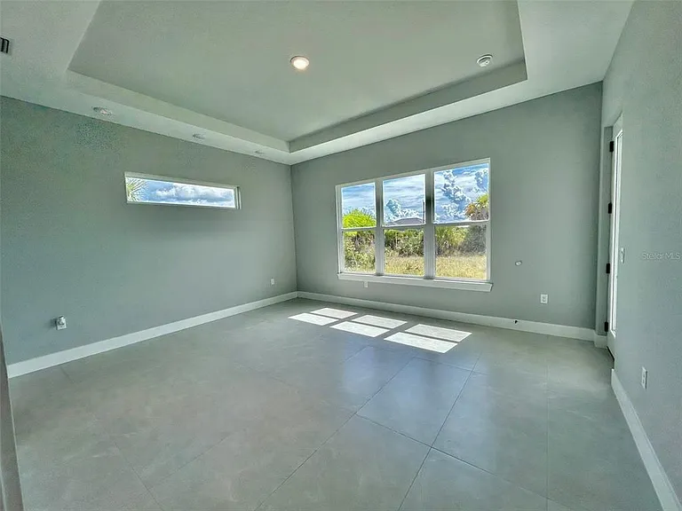 8147 Tracy Cir — Photo 9
