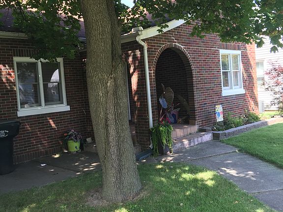 2nd image of 609 E Eckman St