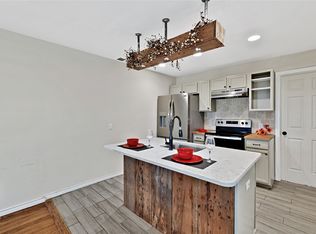 124 W Sparrow Dr, Azle, TX 76020