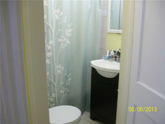 5th image of 126 Mendoza Ave APT 7