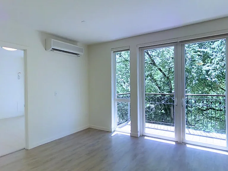 11 Marche Apartments — Photo 52