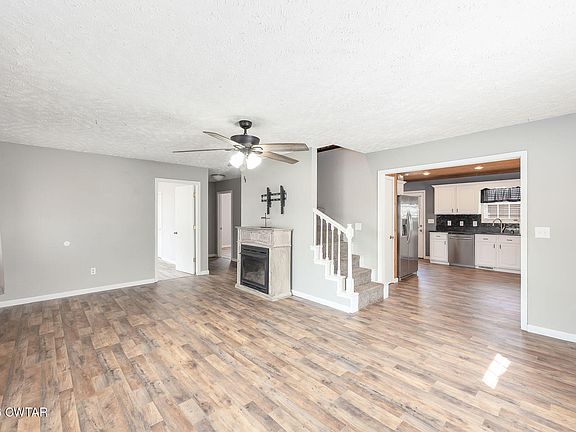 2nd image of 524 S Main St