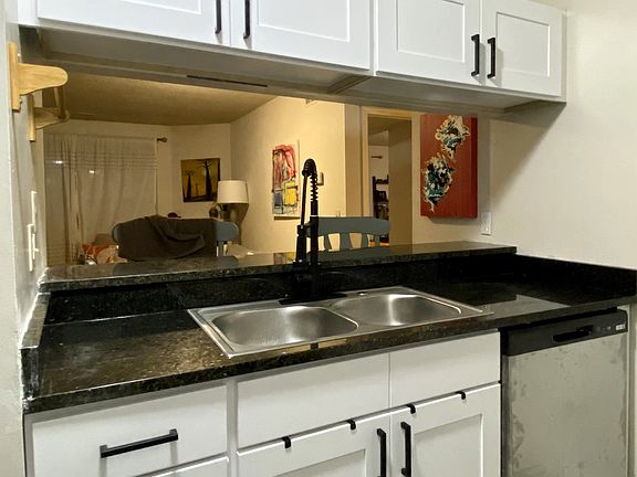 3rd image of 119 Fieldcrest St APT 301