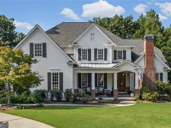 5015 Rockingham Dr, Roswell, GA 30075