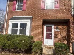 136 Oak Dr, Stafford, VA
