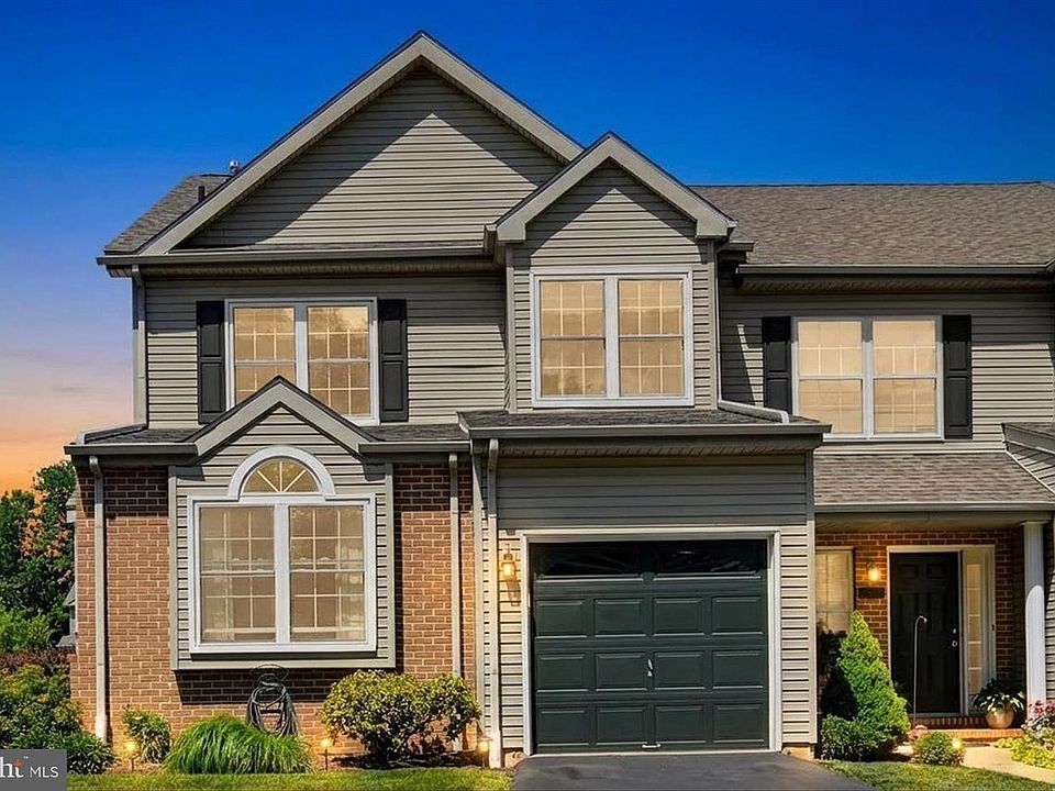 1st image of 122 Harvard Dr