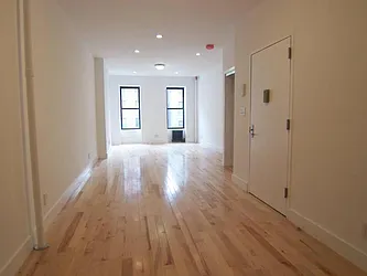 Rented by ER (DO NOT USE)