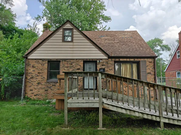 840 E 44th Pl, Gary, IN 46409