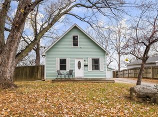 412 E Gray St, Des Moines, IA 50315
