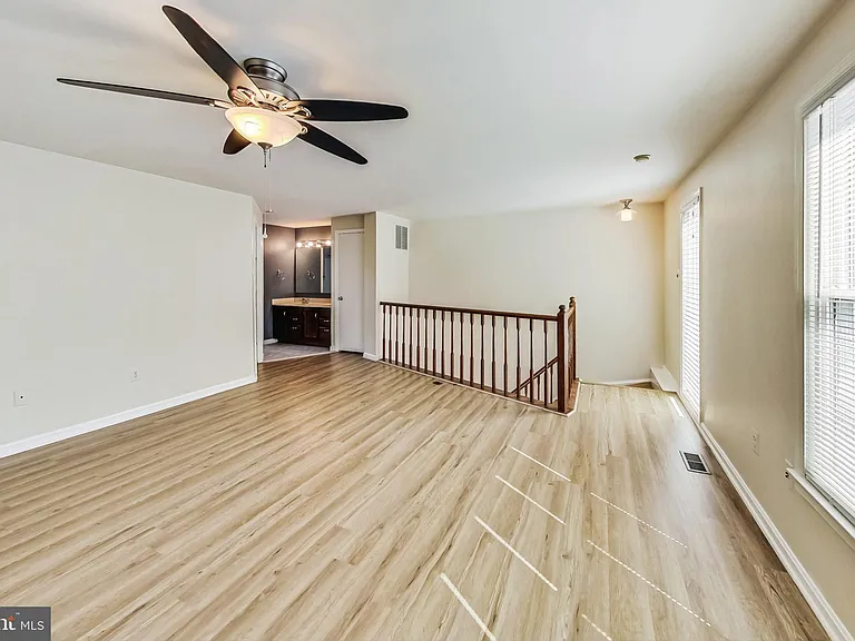 11924 Redtree Way — Photo 16