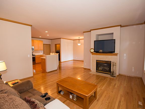 4th image of 17146 SE 23rd Dr Unit 30