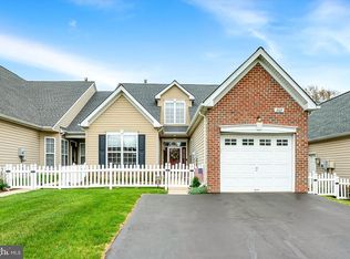 202 Dorchester Dr, Sellersville, PA 18960