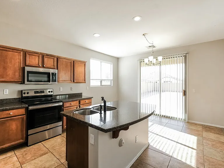 14079 W Bloomfield Rd — Photo 9