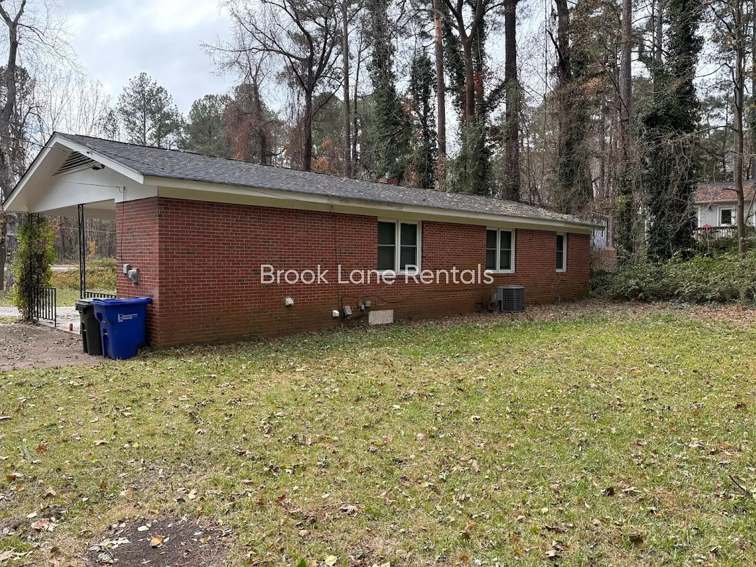 1310 Stadium Dr — Photo 4