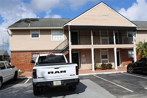 200 Country Club Dr Photo 1