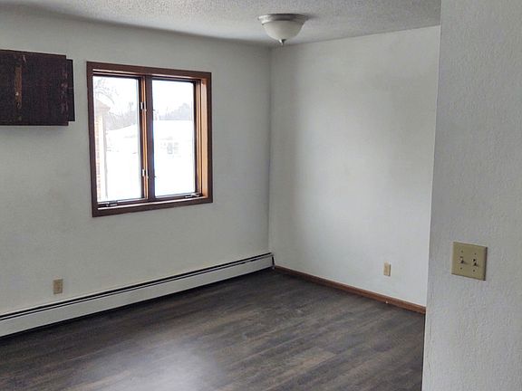 4th image of 222 6th St SW #16433914