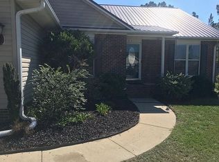 4825 Miranda Dr, Hope Mills, NC 28348