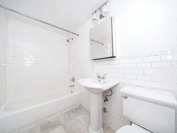 5th image of 242 E 75th St APT 1C
