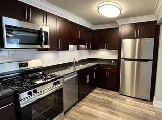 2300 Burlington Ave UNIT G, Downers Grove, IL 60515