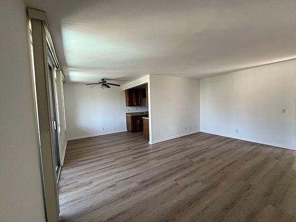 3rd image of 22035 Burbank Blvd #334