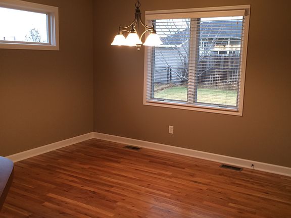 4th image of 8222 S 61st St