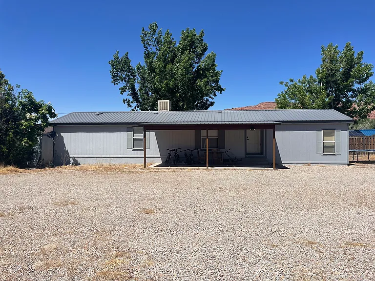 1411 Spanish Valley Dr #1/2 — Photo 1