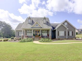 1064 Standing Rock Rd, Senoia, GA 30276