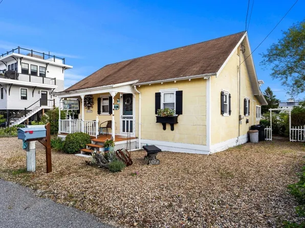 9 58th St, Newburyport, MA 01950
