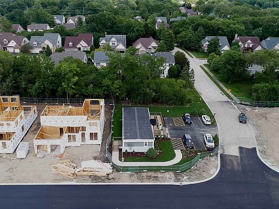 5th image of 2834 Parkside Cir