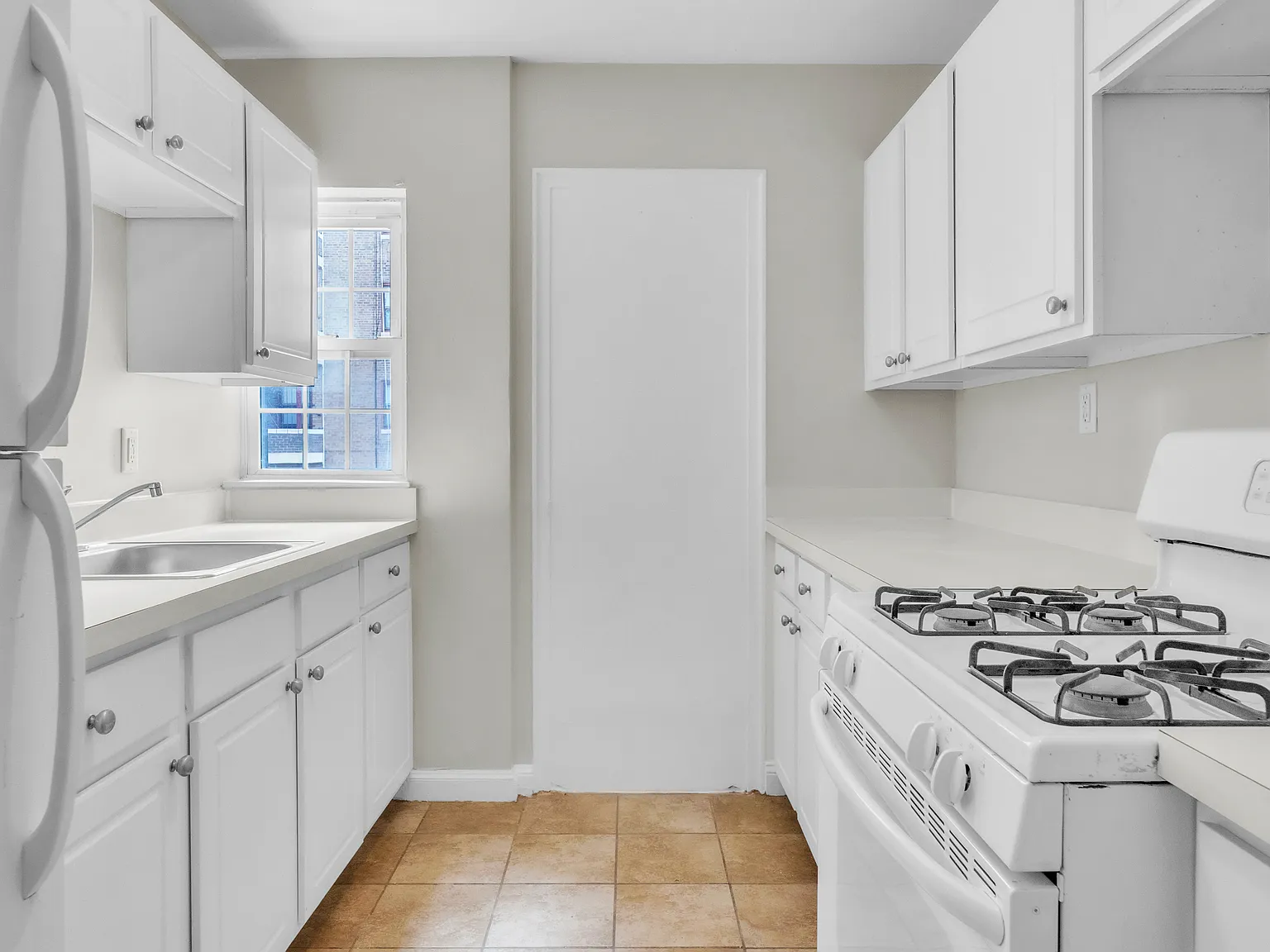 Studio, 545 sqft, $1,050 — Photo 3
