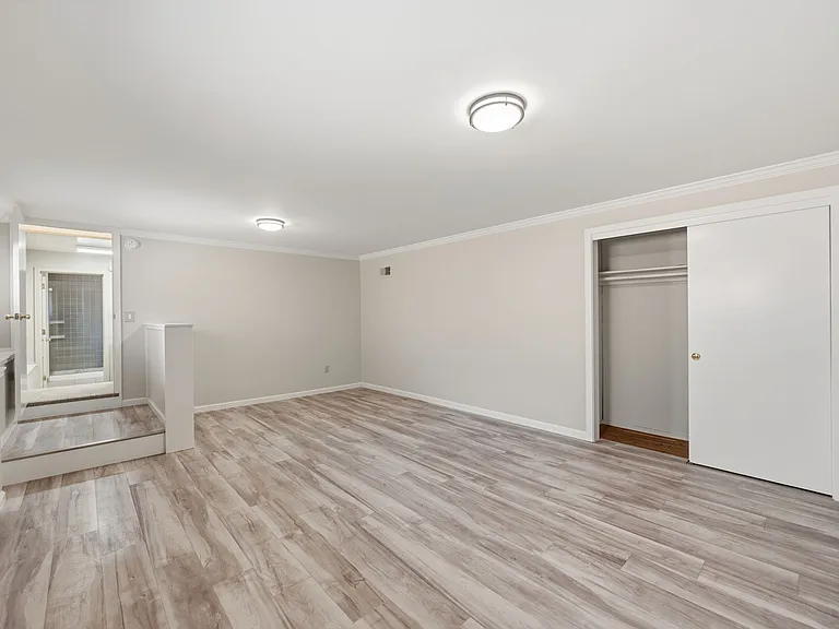 435 Alhambra Rd — Photo 14