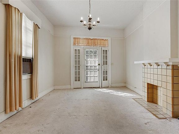 4th image of 3001-03 Bell St